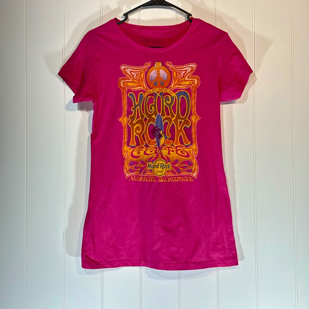 Hard Rock Cafe Nassau Bahamas Pink Graphic T-Shirt Womens Small Retro Souvenir